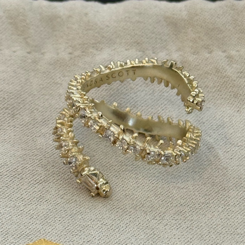 Kendra Scott Beck Wrap ring in gold sz 8